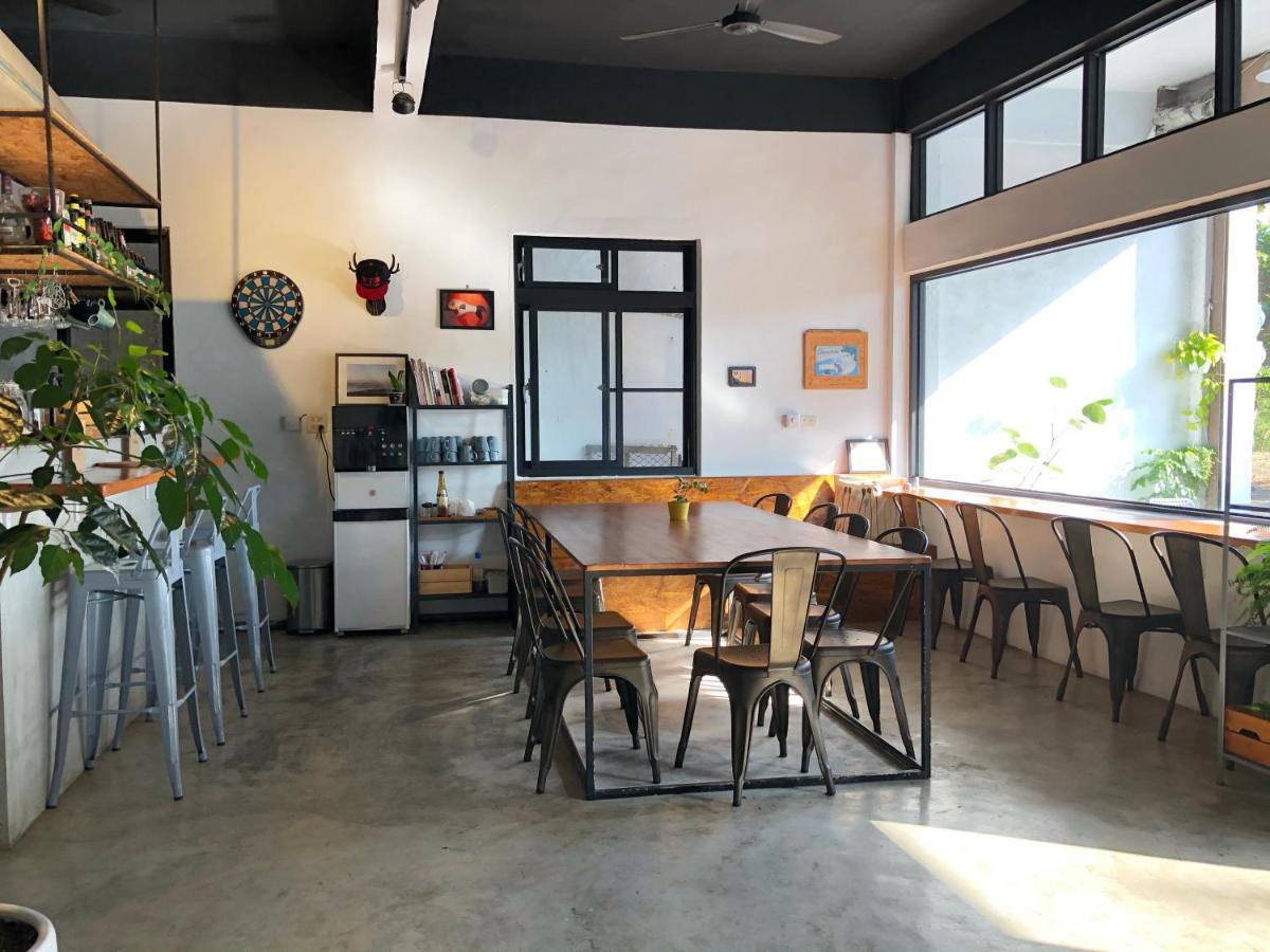 男子漢青年旅店 满洲乡 外观 照片
